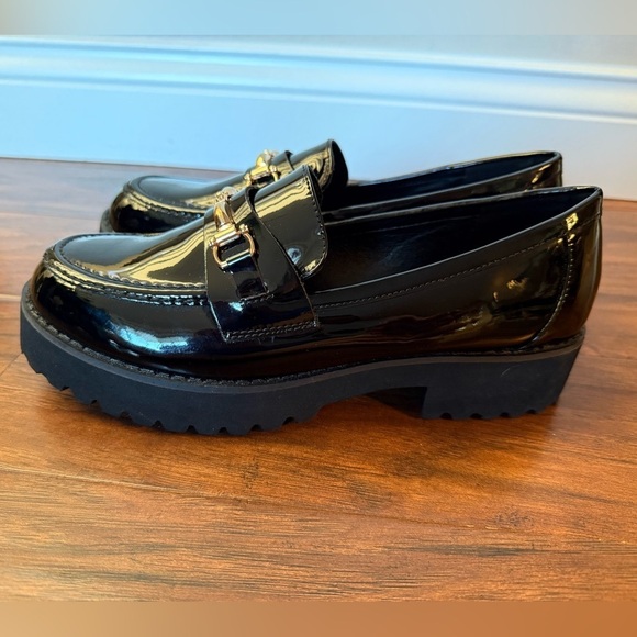 Princess Polly Black Patent Leather Loafers with Gold Accent-Size 7 like new! - Picture 6 of 16